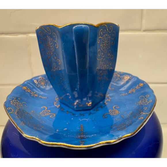 Vintage Tea Cup and Saucer Made in Japan - Picture 3 of 7